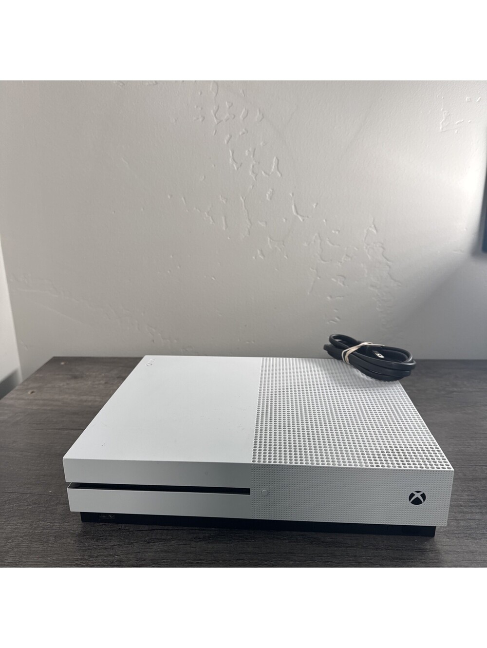 Microsoft Xbox One S 1TB White Console Only 4K UHD Wi-Fi, MPN 1681